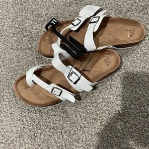 NWT Comfort Footbed Sandals